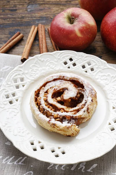 Rolls with apple and cinnamon. — Stock Photo, Image