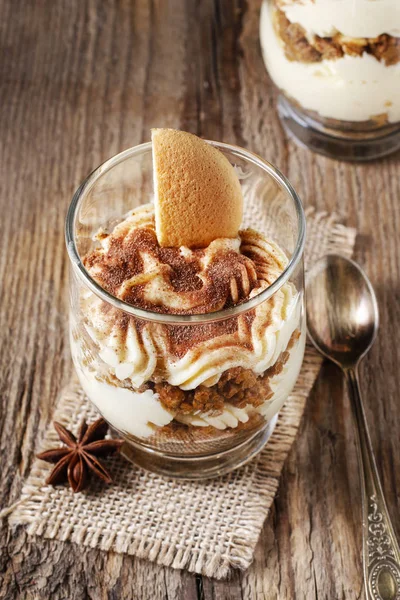 Tiramisu dessert in glass jar. — Stock Photo, Image
