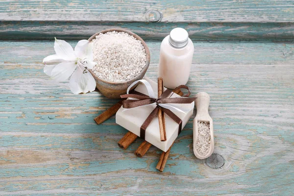 Tarçın el yapımı sabun ve tarçın çubukları Bar.