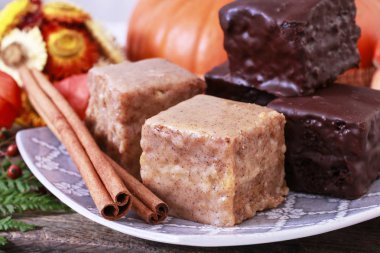 Çikolatalı zencefilli küpler, tatlı tatlı 