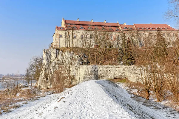 KRAKOW, POLONIA - 03 DE MARZO DE 2018: La Abadía Benedictina de Tyniec —  Fotos de Stock