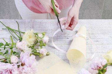 Gül ve EUS ile düğün misafirler için güzel bir hediye yapmak nasıl