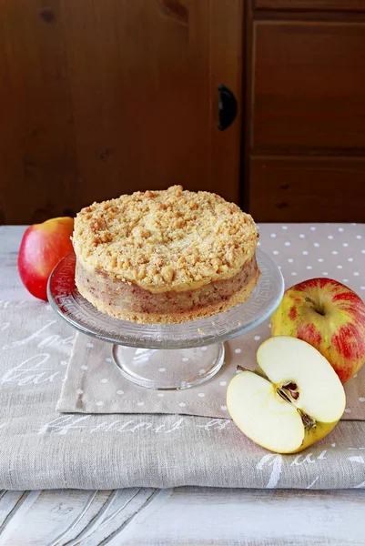 Traditioneller runder Apfelkuchen. — Stockfoto