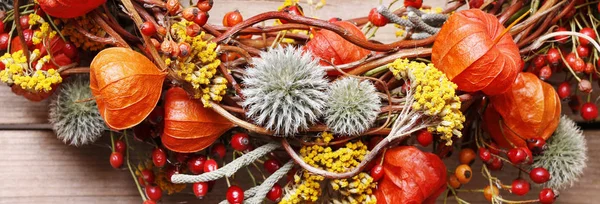 Steps of making autumn door wreath — Stock Photo, Image