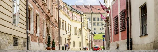 KRAKOW, POLONIA - 22 AGOSTO 2016: Via Kanonicza — Foto Stock