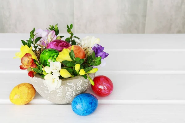 Wie man einfache Tischdekoration zu Ostern herstellt, Anleitung. — Stockfoto