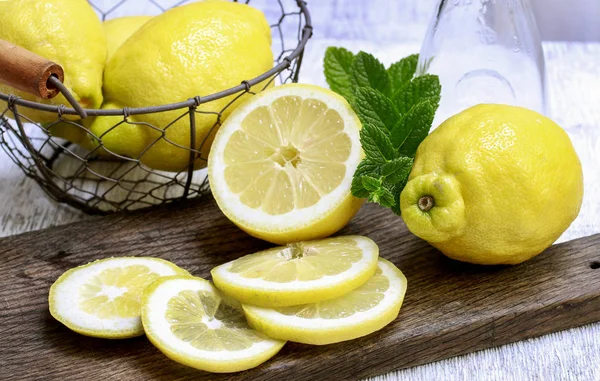 How to make lemonade, step by step, tutorial. — Stock Photo, Image