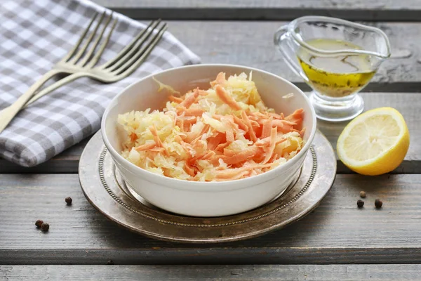 Salada de cenoura e repolho . — Fotografia de Stock