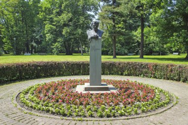 Krakow,Polonya - 11 Nisan 2018: Rahip Jerzy Popiel Anıtı