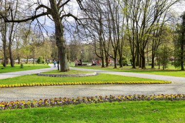 Wisla, Polonya - Nisan 16,2016: Şehir Parkı