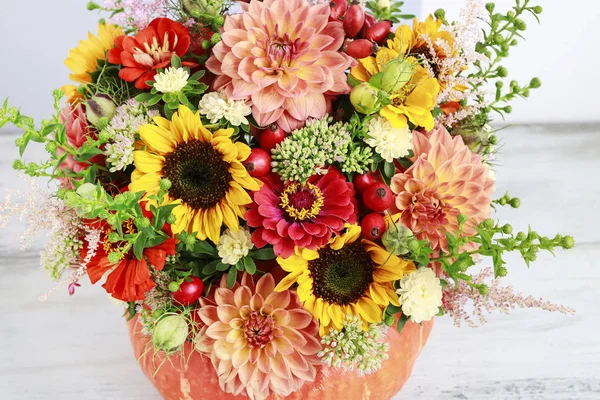 Bouquet of summer flowers. — Stock Photo, Image