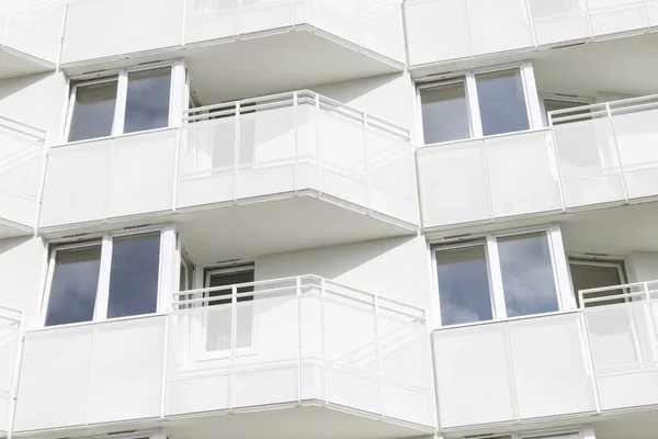 White apartment building — Stock Photo, Image