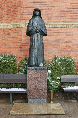 Krakow, Polonya -20 Ocak 2018: İlahi Merhamet Tapınağı'ndaki Anıt