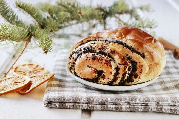 Noel İsveç haşhaş çörek. — Stok fotoğraf