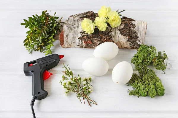 Come fare semplice decorazione di Pasqua, tutorial . — Foto Stock