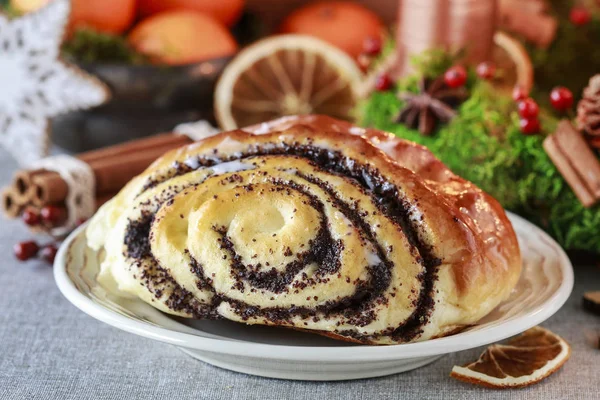 Noel İsveç haşhaş çörek. — Stok fotoğraf