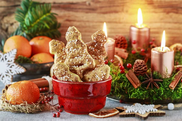 Soubory cookie ve tvaru vánočního stromu. — Stock fotografie