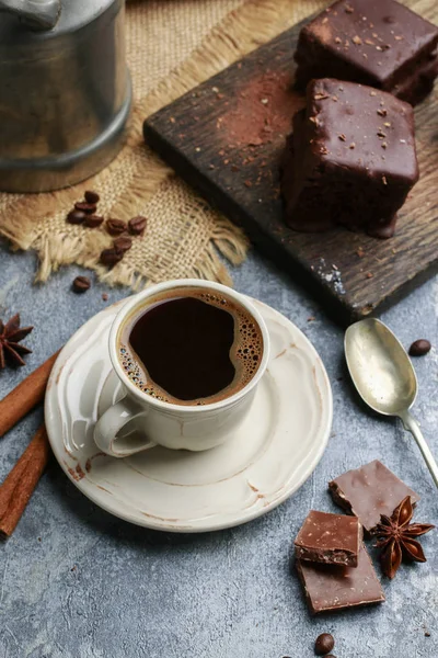 Cup of coffee on grey stone background. — Stock Photo, Image