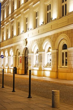 Wadowice, Polonya - 16 Nisan 2016: Ana pazara göre eski bina