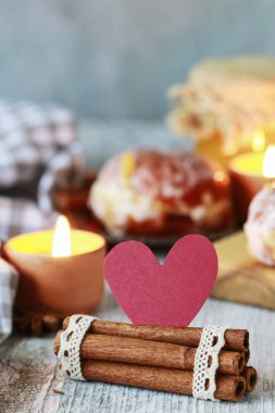 Yağ Perşembe kutlama-geleneksel Lehçe Donuts dolu