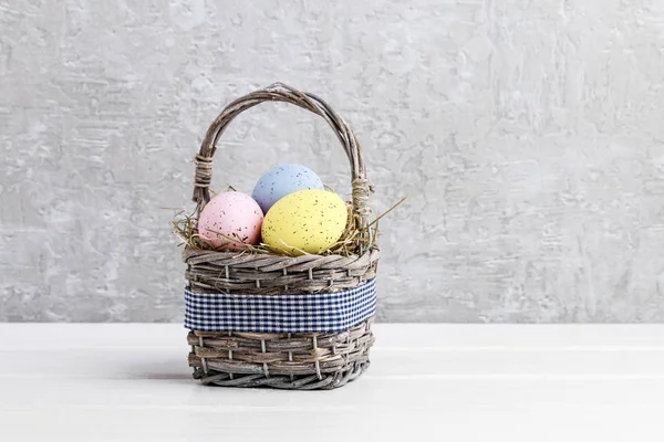 Basket of Easter eggs. — Stock Photo, Image