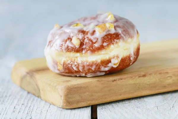 Celebração de quinta-feira gorda - rosquinhas polonesas tradicionais cheias de — Fotografia de Stock