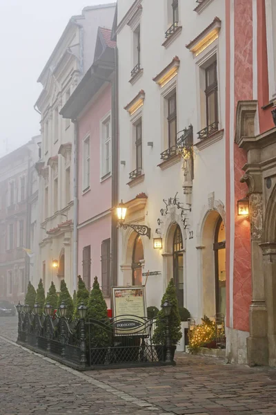 Krakau, Polen - 14. Oktober 2015: kanonicza Straße Anfang sogar — Stockfoto