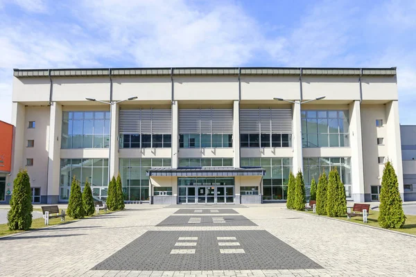 Μυσενίκη, Πολωνία-17 Μαρτίου 2019: αθλητικό κέντρο και ψυχαγωγία — Φωτογραφία Αρχείου