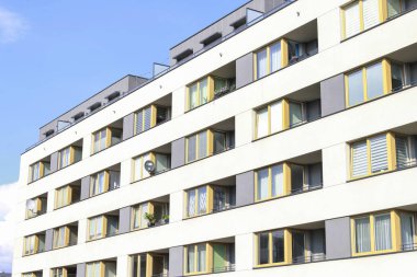 Krakow, Polonya - 01 Nisan 2019: Yeni apartmanlar