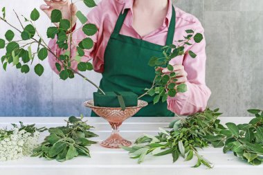 Yaz düğünü için modern masa süsü nasıl yapılır?