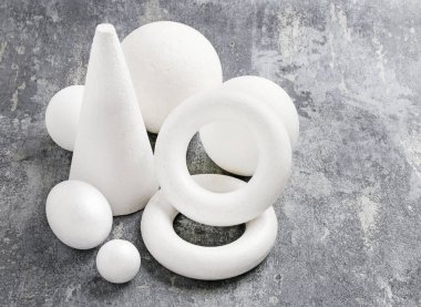 Dekopaj için dekupaj köpüğünden yapılmış çeşitli şekiller