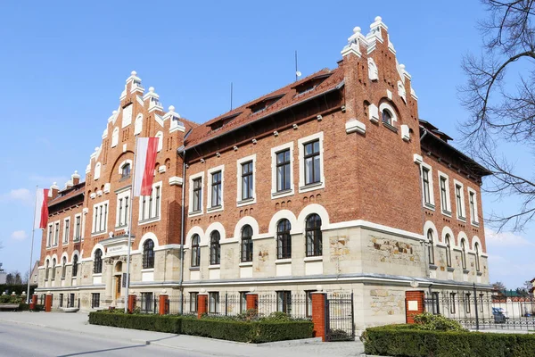 Myslenice, Poland - April 09, 2017：Court thouse in Myslenice — 图库照片