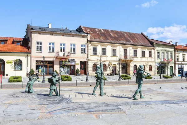 WIELICZKA, POLONIA - 15 DE ABRIL DE 2019: Monumento a la sal medieval mi — Foto de Stock