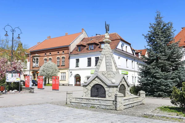 2019年4月21日ポーランド・ミスレニツェ:メイン・マールの記念碑 — ストック写真