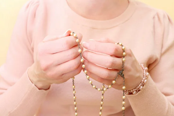 Woman Holds Rosary Her Hands Praying Time — Stock Photo, Image