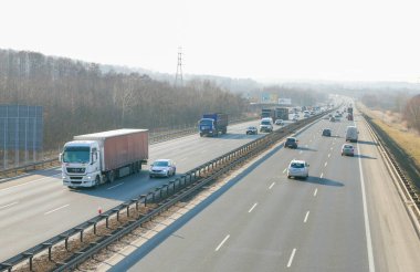Polonya 'nın Krakow kenti yakınlarındaki otostrada A4 (otoyol).
