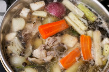 İşteki şef: Çorba nasıl yapılır. Adım adım, öğretici.