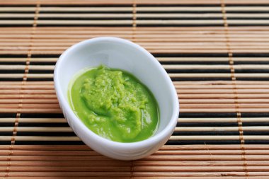 Suşi hazır. Öğle yemeği vakti.