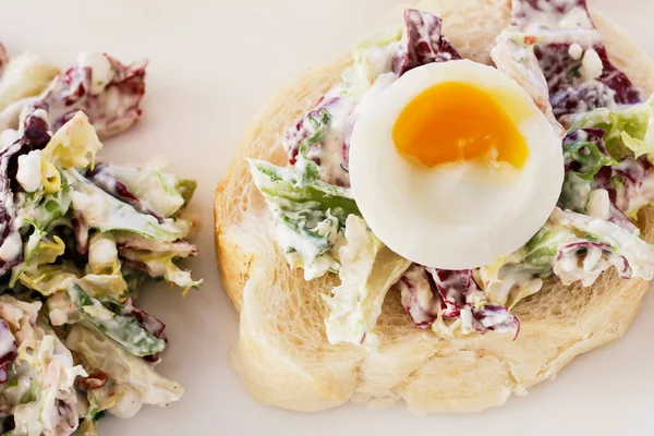 Sandwich Hard Boiled Egg Vegetable Salad Breakfast Time — Stock Photo, Image