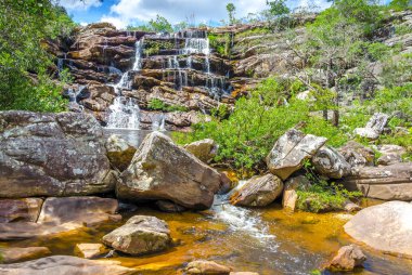 Brezilya journay. Şelale ülke tarafında Minas Gerais, Brezilya devlet. Diamantina / Serro bölge.
