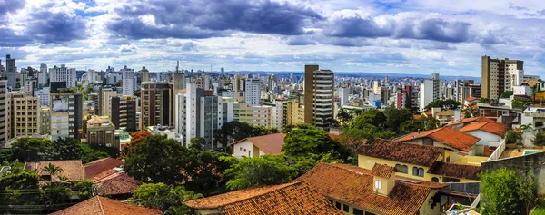 ブラジルの旅 都会のジャングルの美しさ オリゾンテ ブラジル — ストック写真