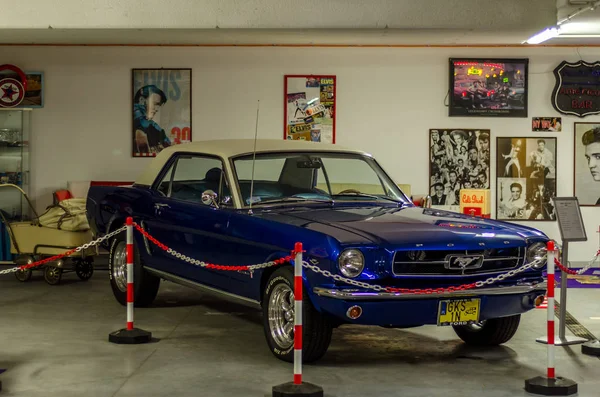 Koscierzyna, Polonya 23 Eylül 2018 ; Müze, Koscierzyna, Polonya klasik, eski Amerikan araba sergisi.