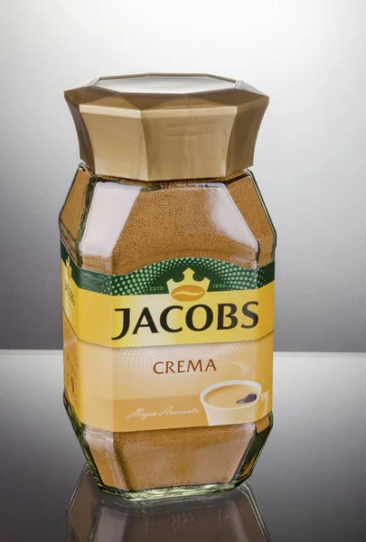 Kwidzyn Polsko Března 2018 Káva Jacobs Kronung Izolované Pozadí Přechodem — Stock fotografie