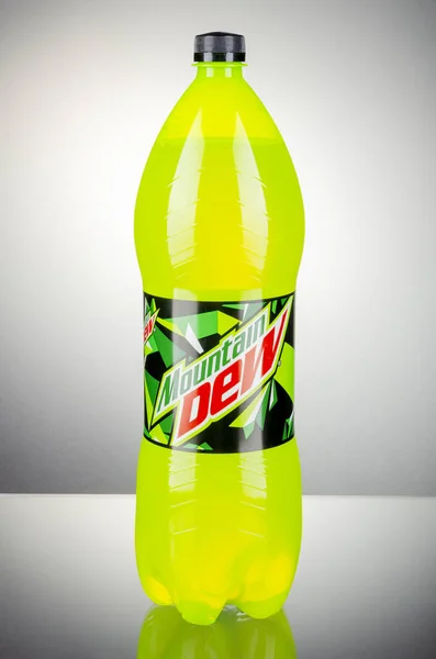 Kwidzyn Poland March 2018 Bottle Mountain Dew Drink Isolated Gradient — Stock Photo, Image