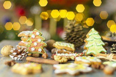 lezzetli el yapımı Zencefil kek bokeh arka plan üzerinde