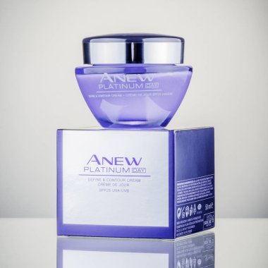 Avon kozmetik degrade arka plan üzerinde izole. Avon ürünleri Inc David Mcconnell tarafından 1886 yılında İngiltere'de kurulmuştur. 