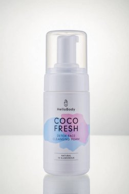 Merhaba Vücut kozmetik gradyan arka plan izole. Merhaba Vücut kozmetik güvenli ve doğal maddeler var ve hayvanlar üzerinde test edilmez. 