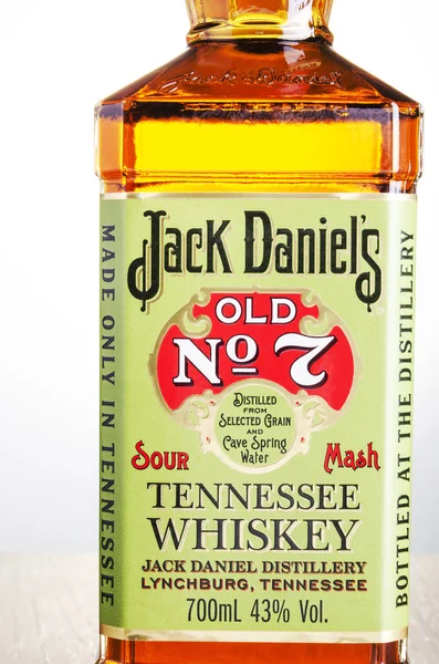 Flasche Jack Daniels Alter Whisky Isoliert Auf Dem Hintergrund Des — Stockfoto