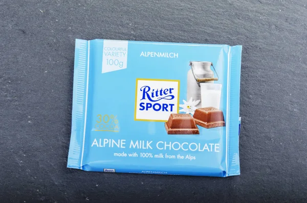 Barre Chocolat Ritter Sport Isolée Sur Fond Ardoise Pierre Ritter — Photo