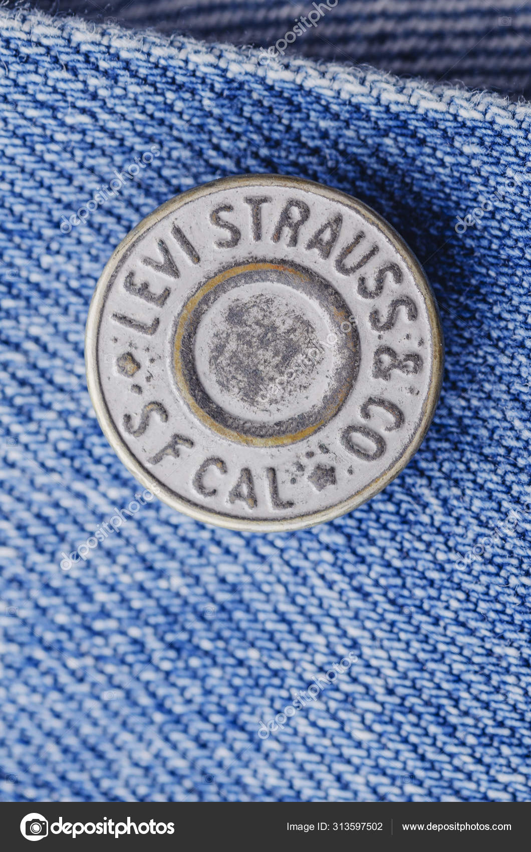 levis button